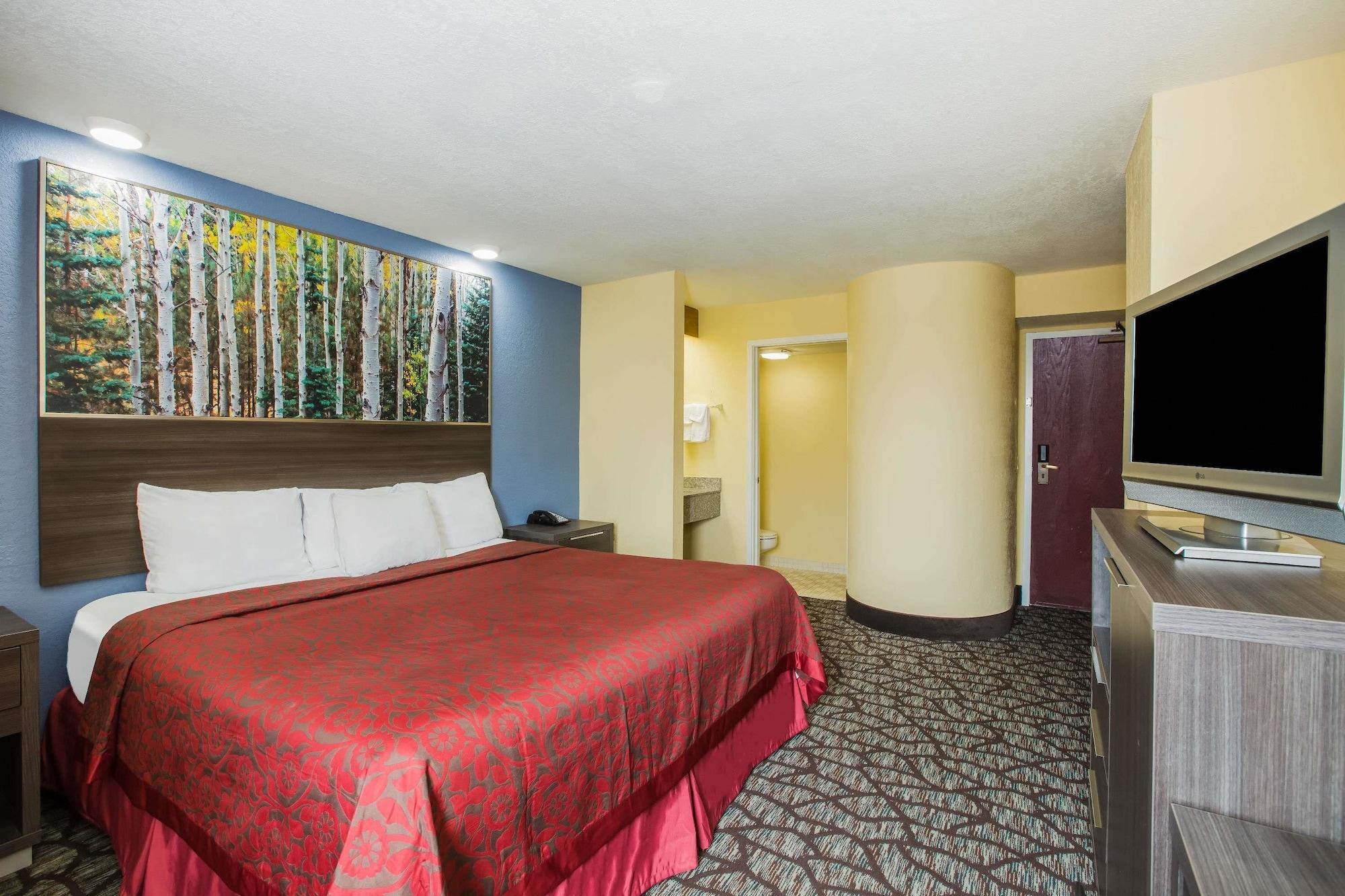 Days Inn By Wyndham Blue Springs Exterior photo